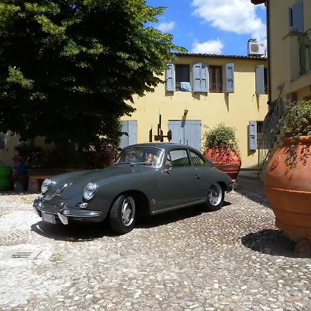 Guest house Cesare Magli & Figli Residenza D'Epoca Luxury Rooms 4*