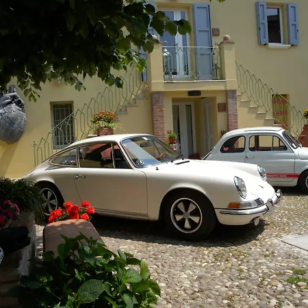 Cesare Magli & Figli Residenza D'Epoca Luxury Rooms 4* Molinella